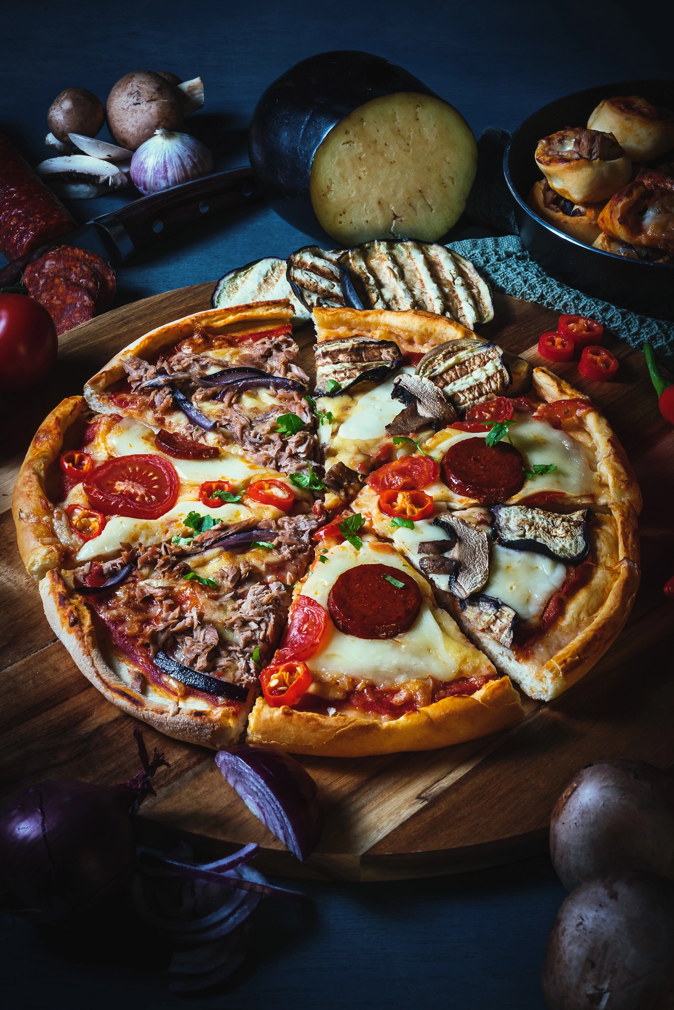 ava_2024142 bunt belegte pizza